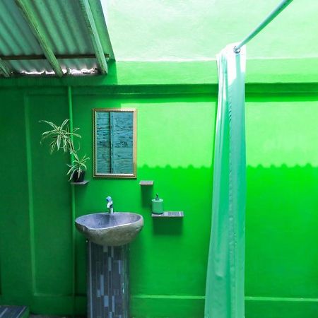 The Green Groves Hostel Lembongan Exterior foto