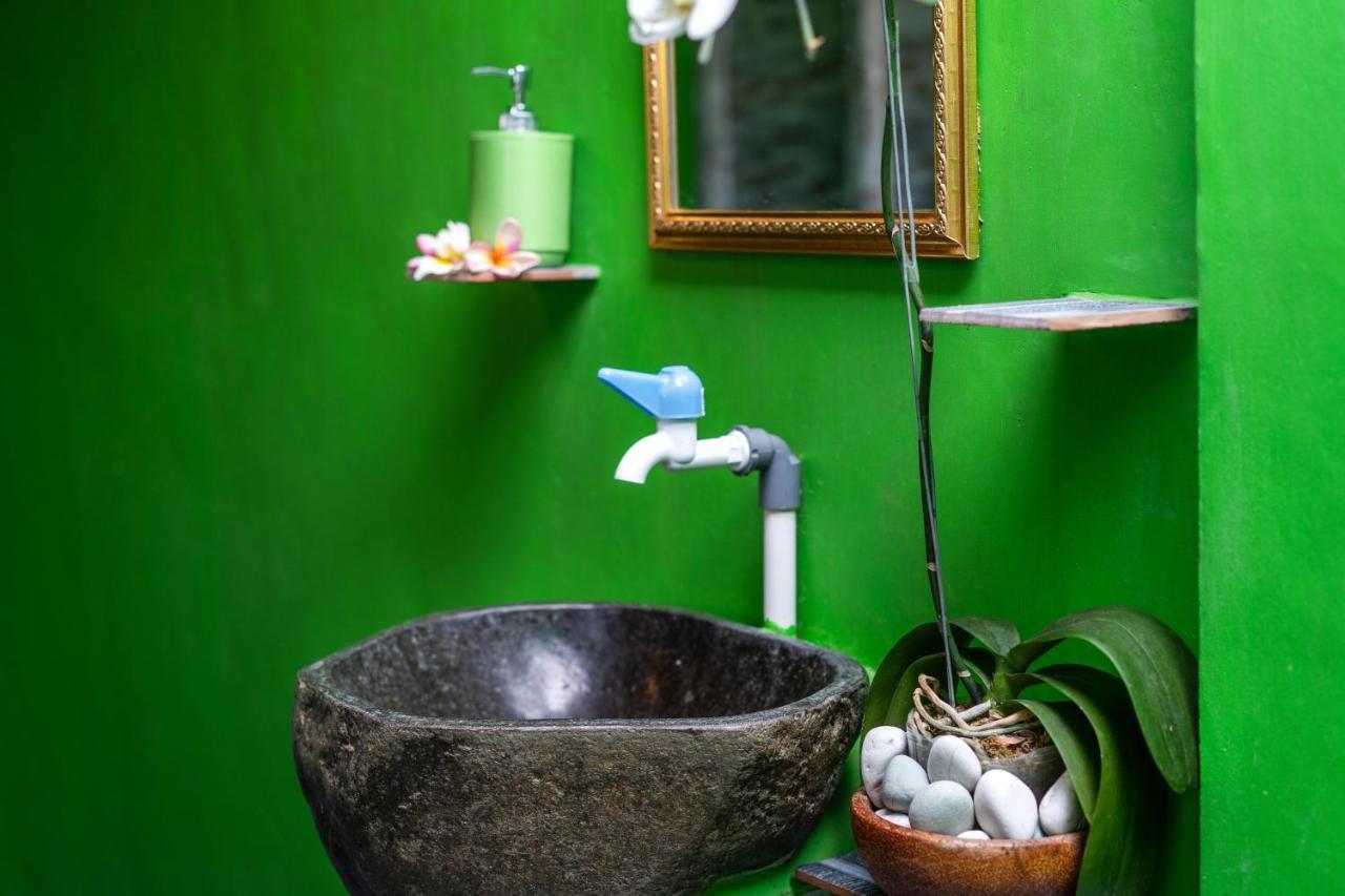 The Green Groves Hostel Lembongan Exterior foto