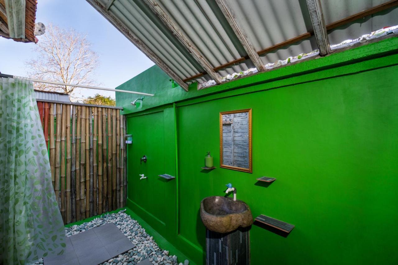 The Green Groves Hostel Lembongan Exterior foto