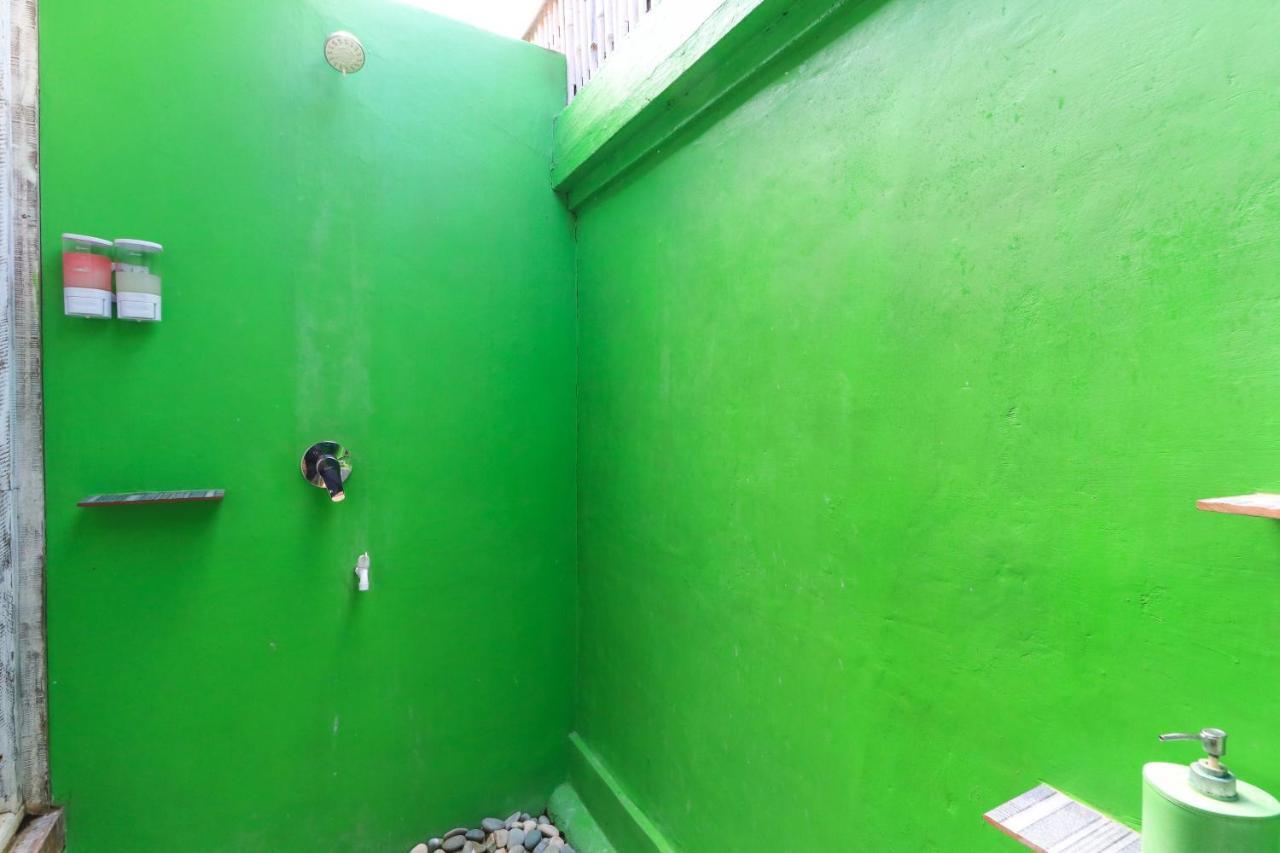 The Green Groves Hostel Lembongan Exterior foto