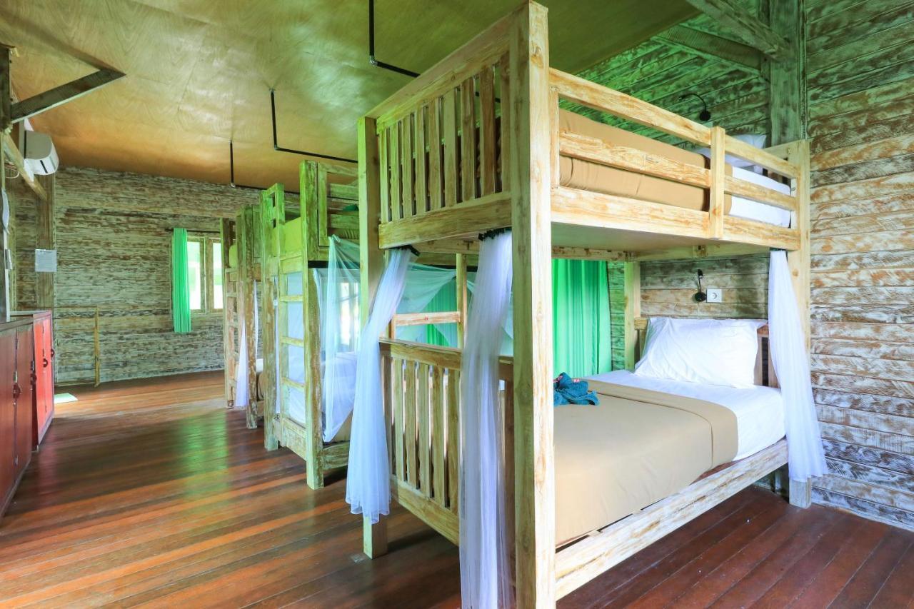 The Green Groves Hostel Lembongan Exterior foto