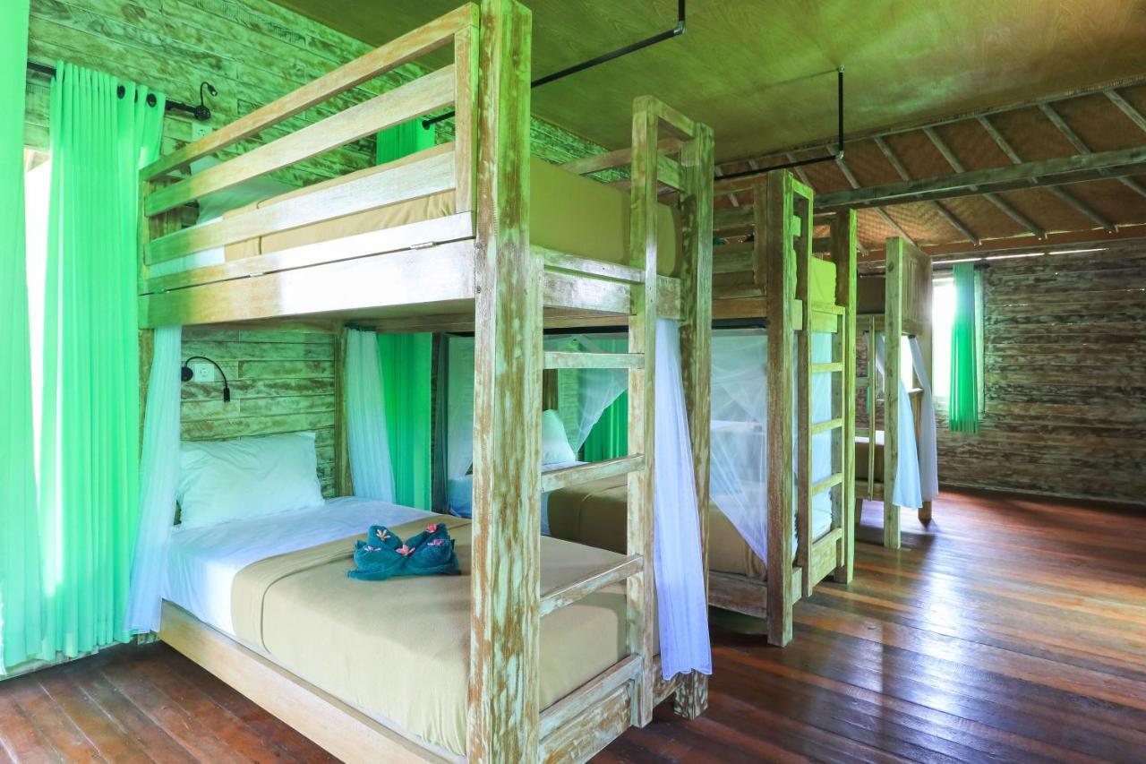The Green Groves Hostel Lembongan Exterior foto