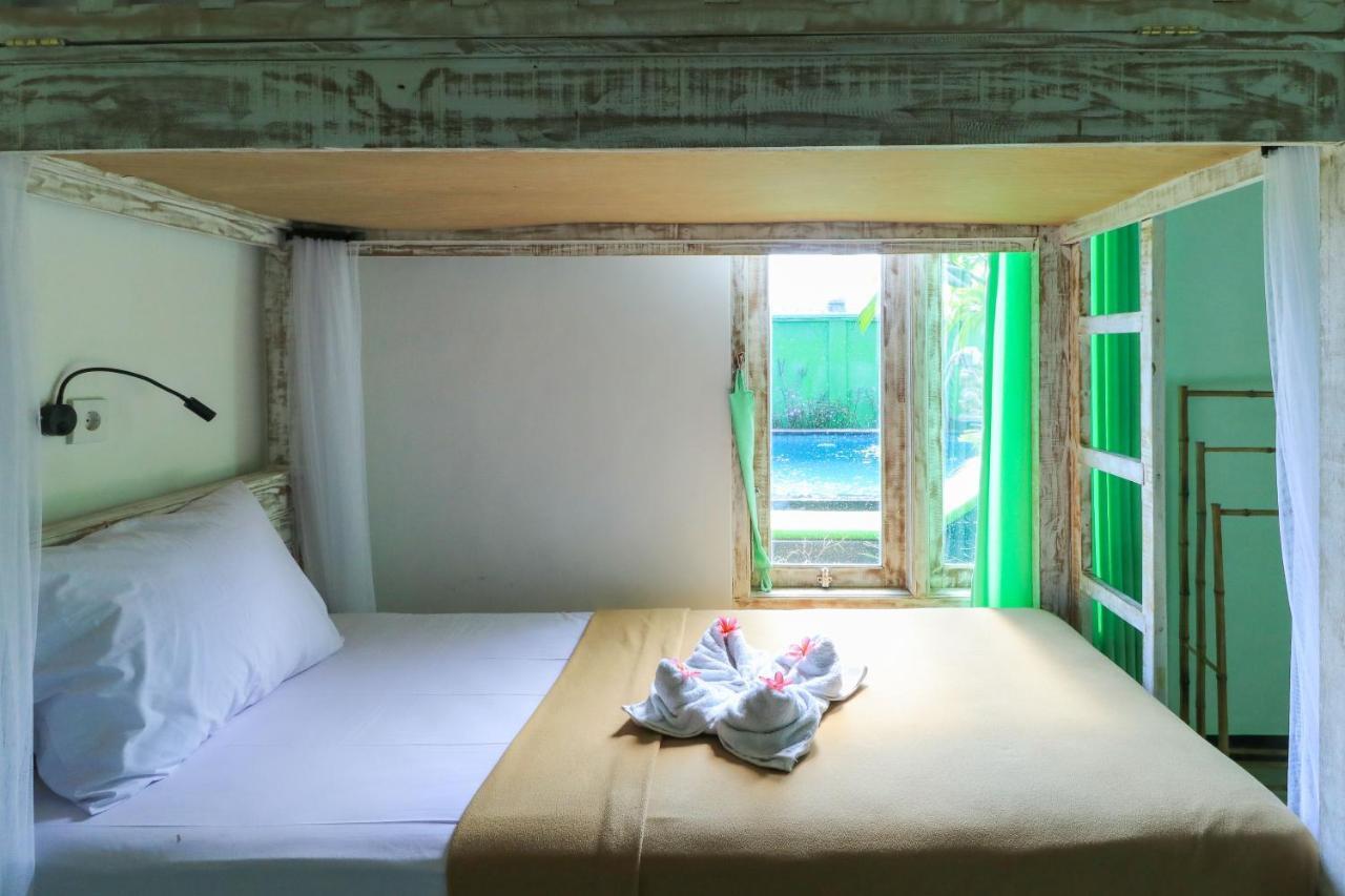 The Green Groves Hostel Lembongan Exterior foto