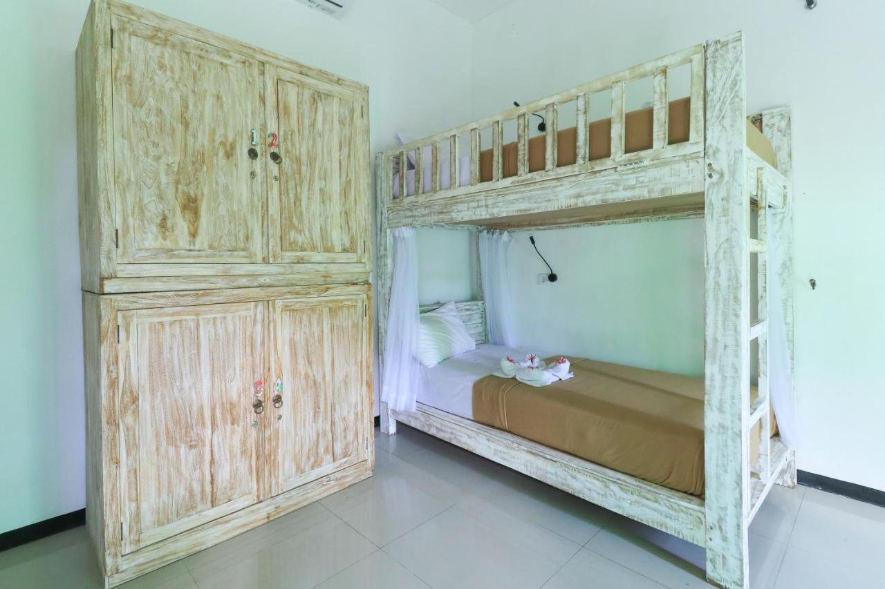 The Green Groves Hostel Lembongan Exterior foto